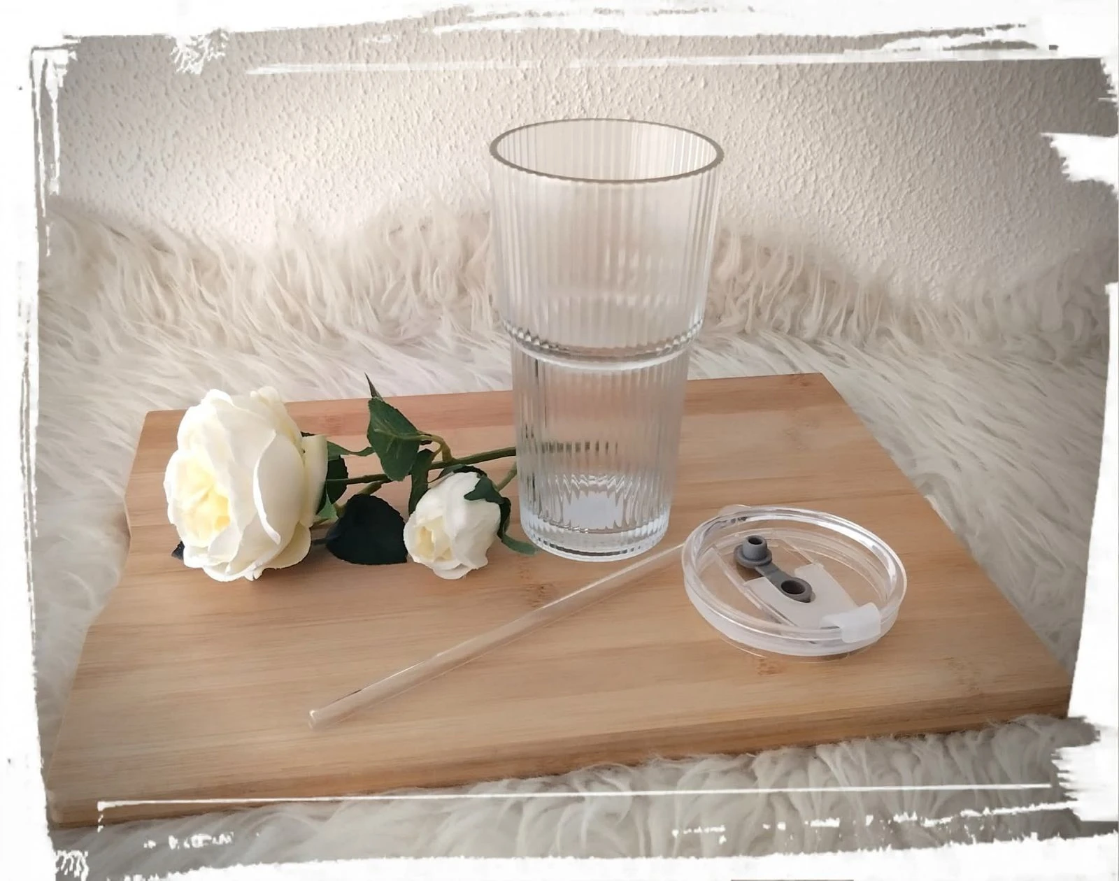 Fluted glass cup with straw – photo 2